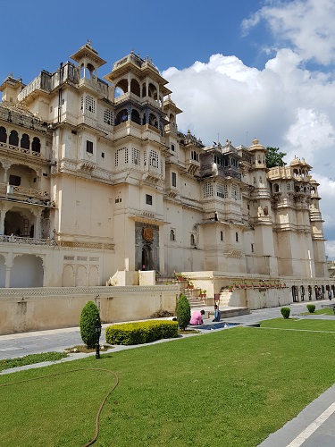 <strong>Udaipur Tour Guide</strong>